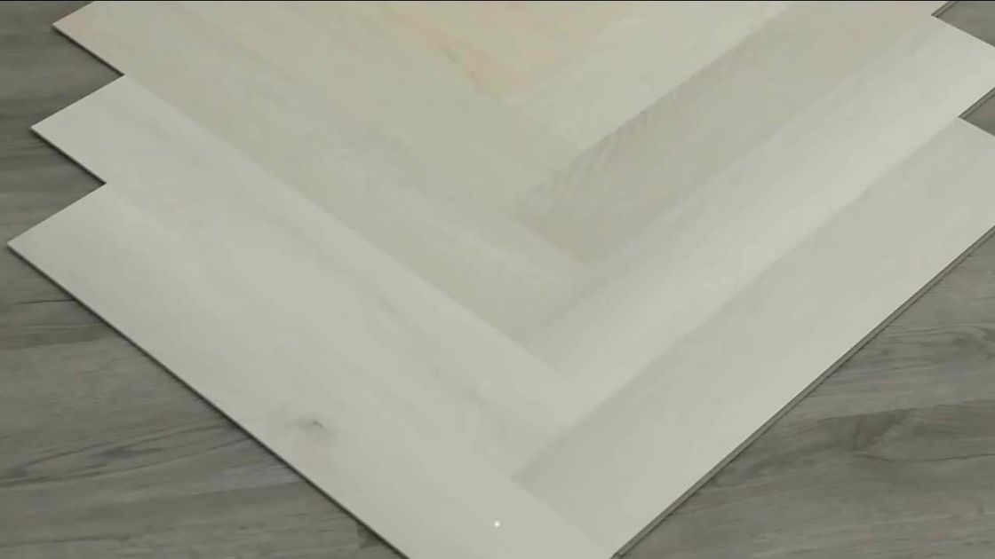 100% 처녀 4.0mm-7mm Spc 헤링본 무늬 바닥 Spc 라이프트 클릭 바닥 다층