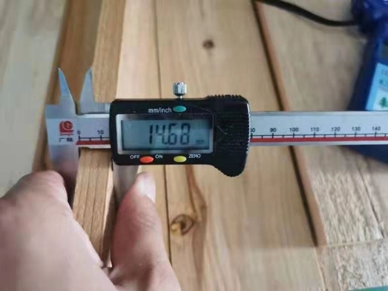 정원 장식 좋은 안정성을 위한 주문 제작된 야외 삼나무 목재 울타리