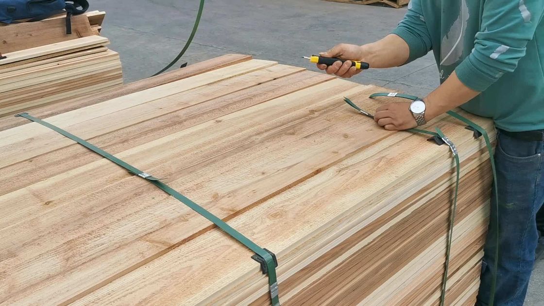 정원 장식 좋은 안정성을 위한 주문 제작된 야외 삼나무 목재 울타리