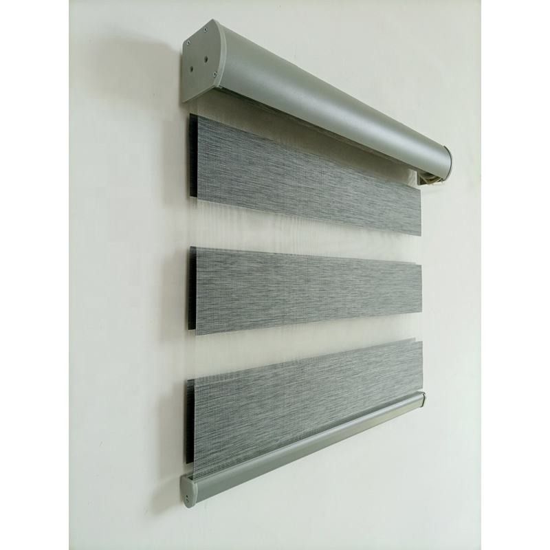 가벼운 UV 증명 무선 커튼 블라인드 밤낮으로 창 덮개