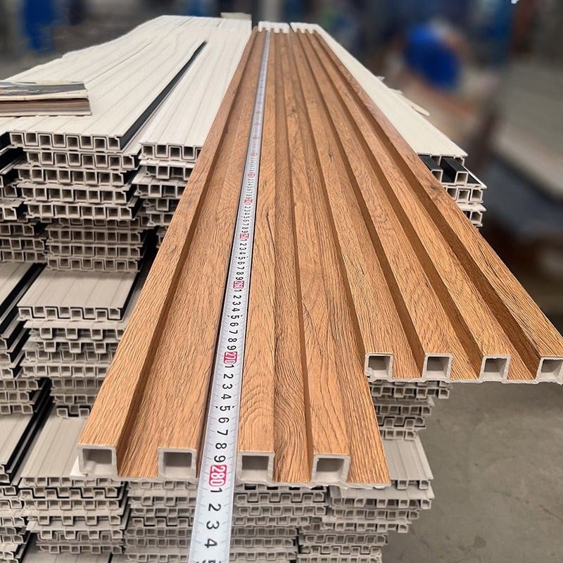 공장 실내 장식 PVC 코팅 클래딩 벽 보드 WPC 내부 플루팅 벽 패널