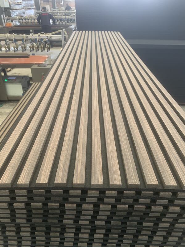 핫 판매 어쿠스틱 패널 목재 슬레이트 플루트 벽 패널 집 장식 내부 소리 방지 벽 패널