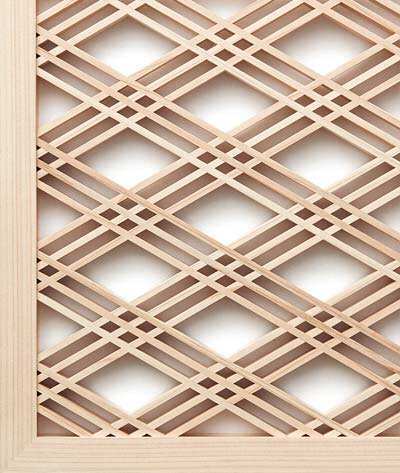 일본식 하이테크놀로지 가구나 창문용 전통 목재 꽃 칩 또는 쿠미코