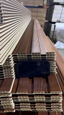 SONSILL UTO Wpc PVC 장식 내부 벽 덮개 플라스틱 클래싱 WPC 나무 벽 패널