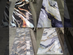 제품 들 의 색상 이 다른 것