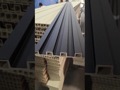 32 다양한 스타일의 WPC 벽판